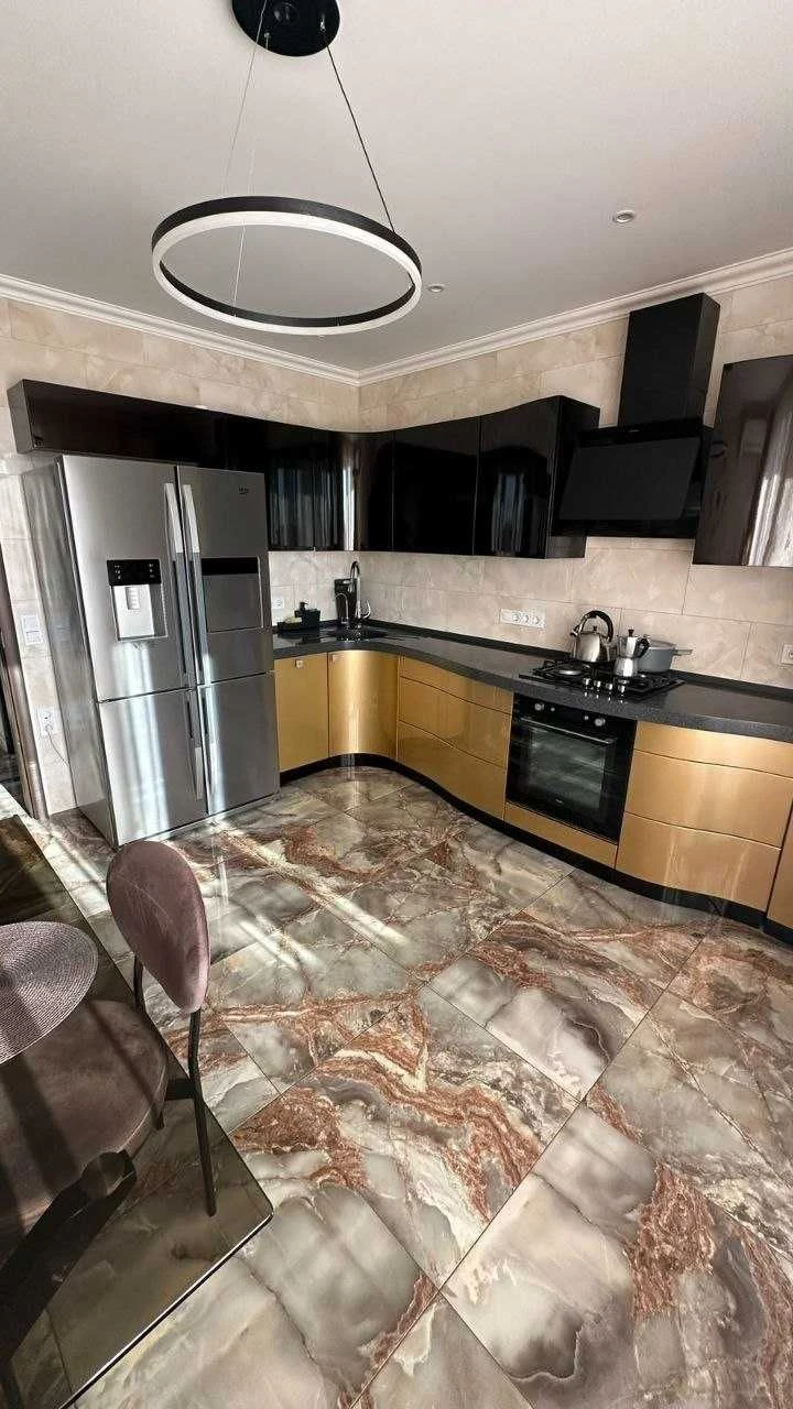 Продаж ексклюзивної 3-кімнатної квартири