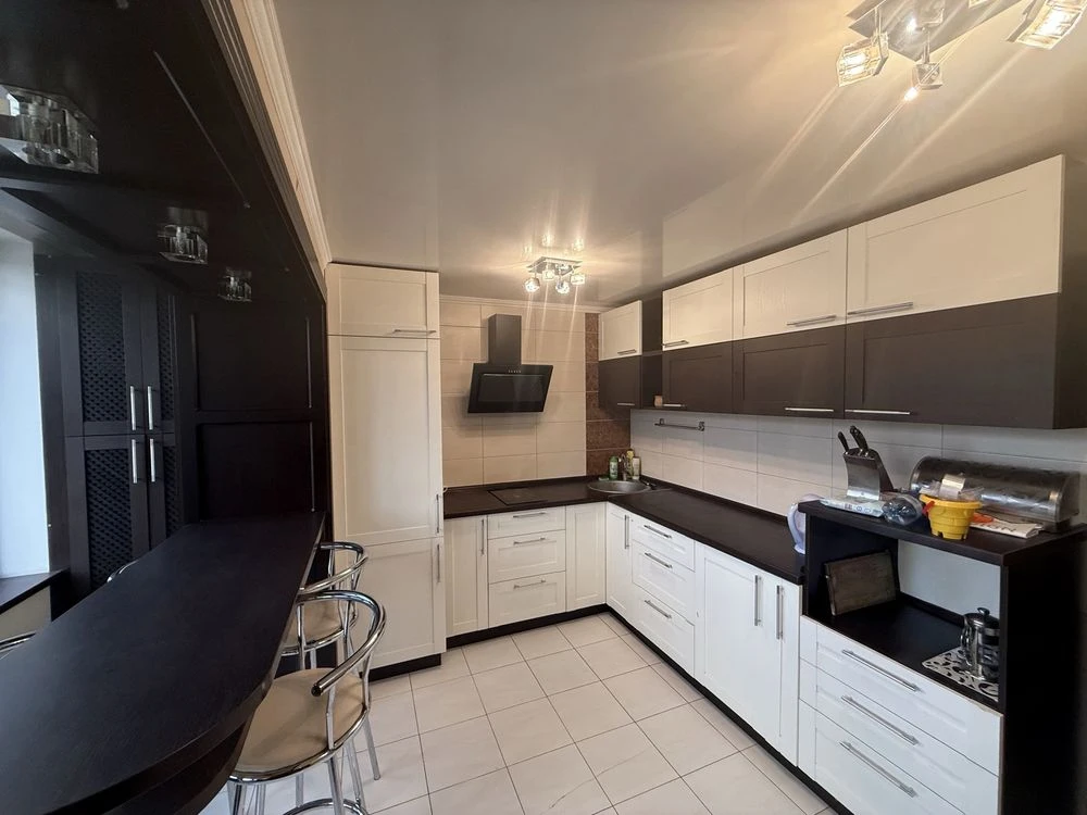 Продаж 2 кім. квартирі в Центрі міста 64м2 вул. Стрітенська