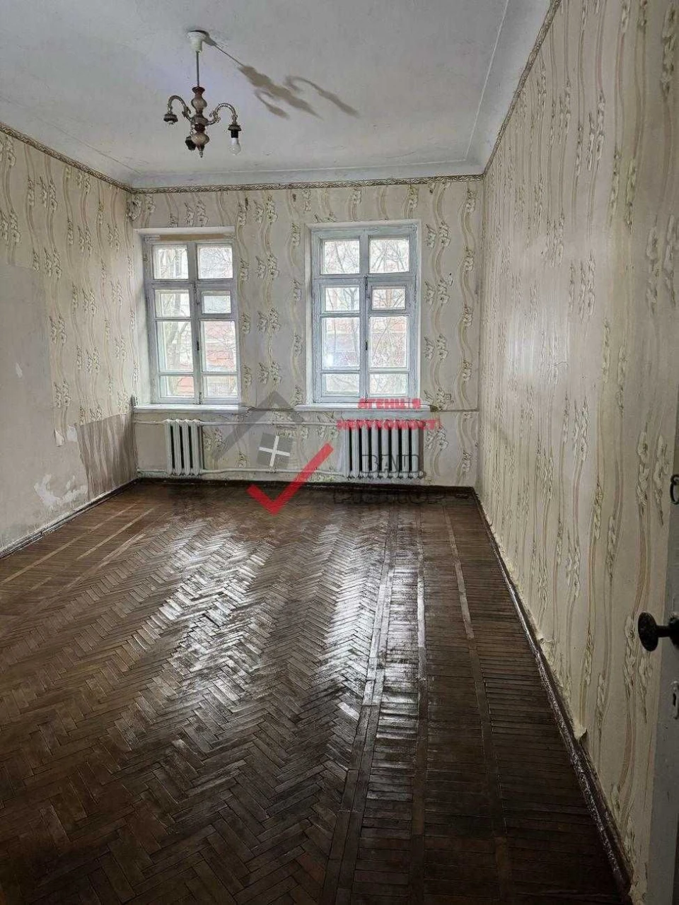 ЦЕНТР МІСТА! Продам простору 1-кімнатну квартиру