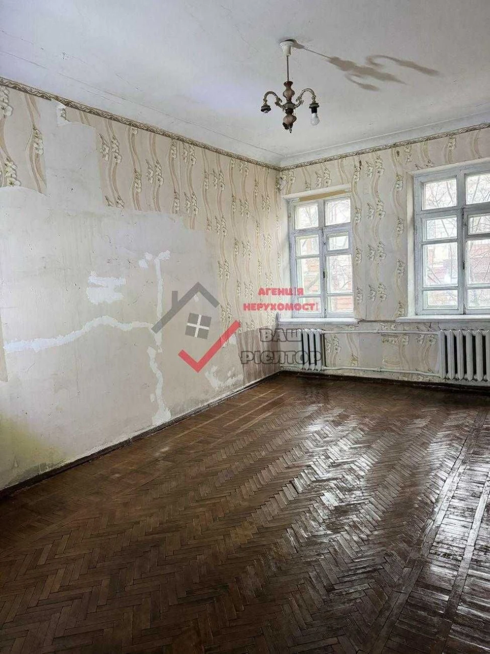 ЦЕНТР МІСТА! Продам простору 1-кімнатну квартиру