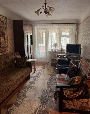 Продаж двокімнатної квартири. Подол