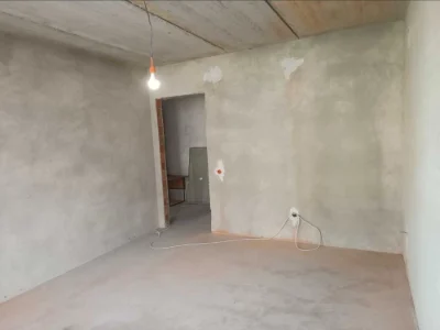 Продається 2 к.квартира  вул.Волонтерів  Ужгород