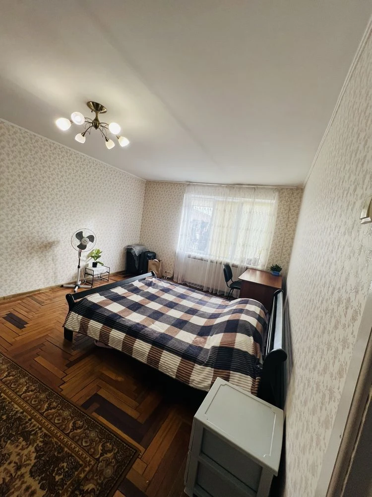 Продається 1на на Ак.Корольова