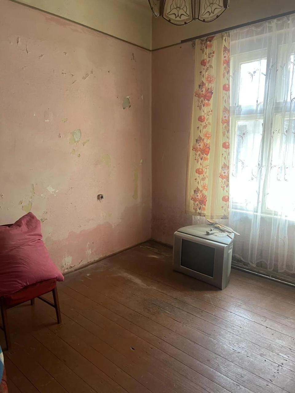 2 кімнатна квартира, поруч з пл. Петефі