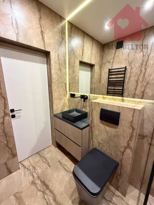 Продаж 1,5 квартири ЖК В 4