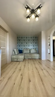 2 кім.квартира 42,5м2/Цегла/меблі+ техніка, газ.колонка, рем