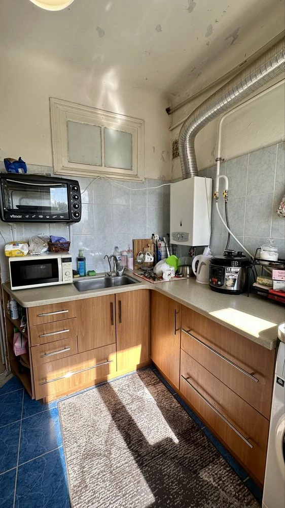 2 кім.квартира 42,5м2/Цегла/меблі+ техніка, газ.колонка, рем