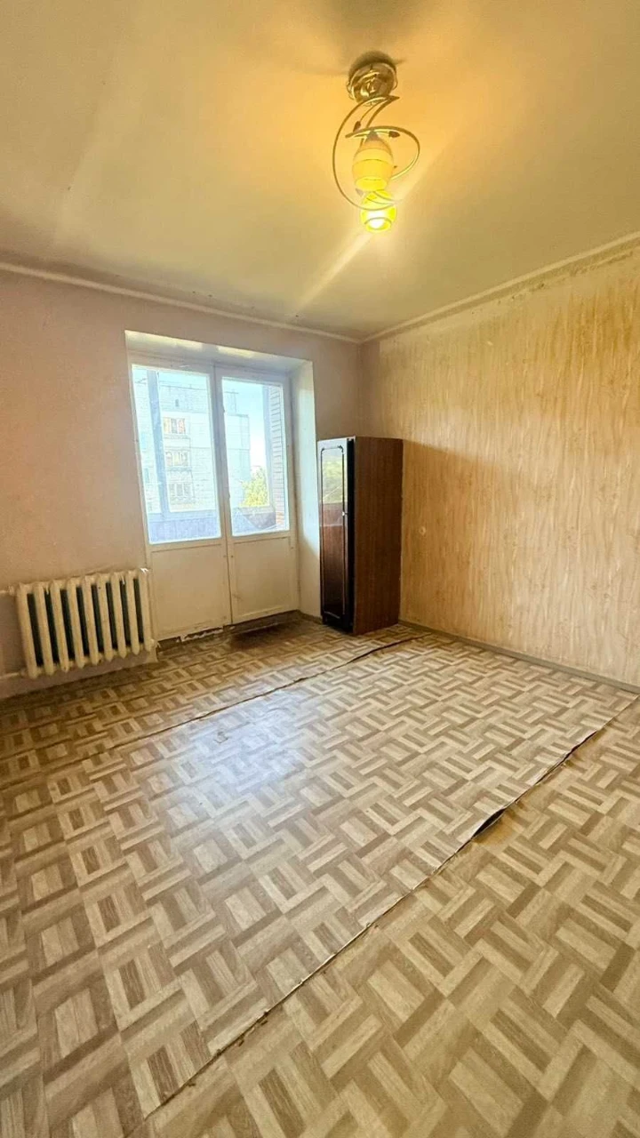 Продаж 3 кімнатної квартири, площа 700 річчя