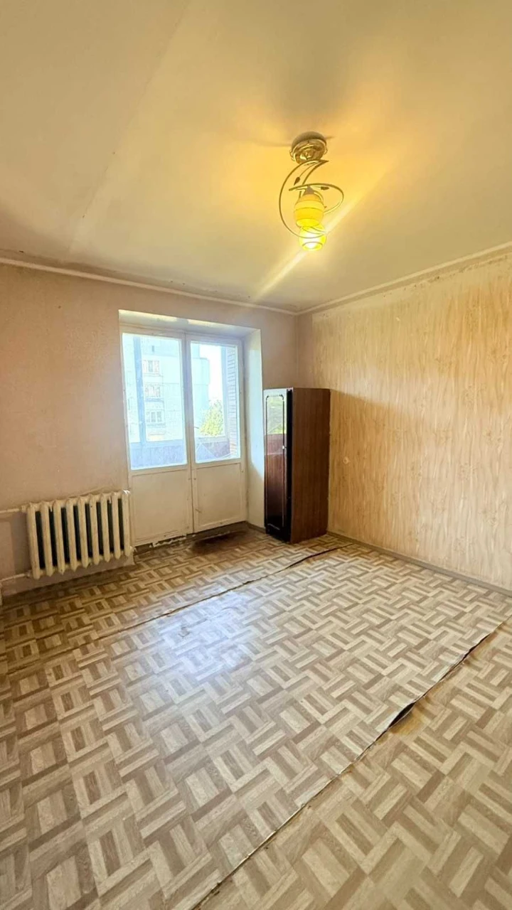 Продаж 3 кімнатної квартири, площа 700 річчя