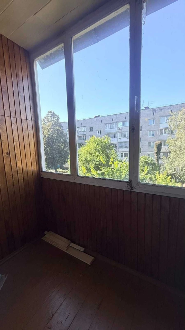 Продаж 3 кімнатної квартири, площа 700 річчя