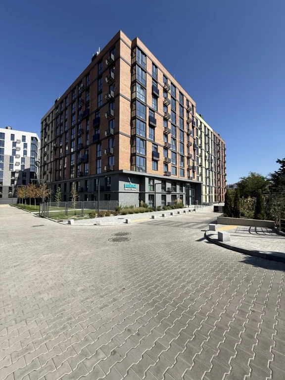 Продаж трикімнатної квартири в елітному комплексі від Водогр