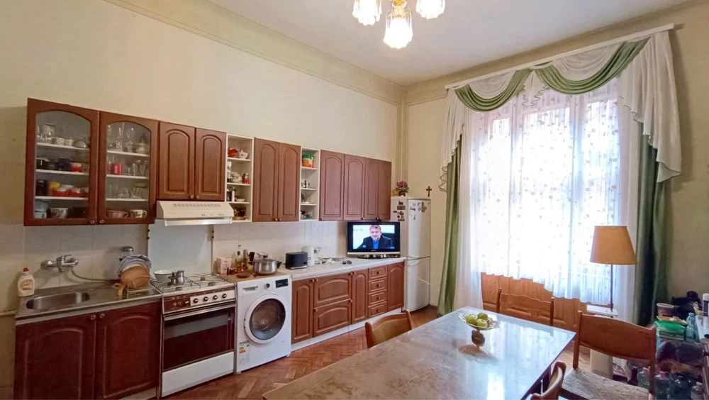Продаж 4к віп  аппартаментів віп локаціі Грушевського напрот