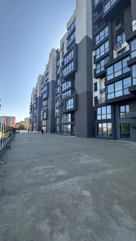 Квартира; Новобудова; Чернівці; Продаж; 3 кімнати;