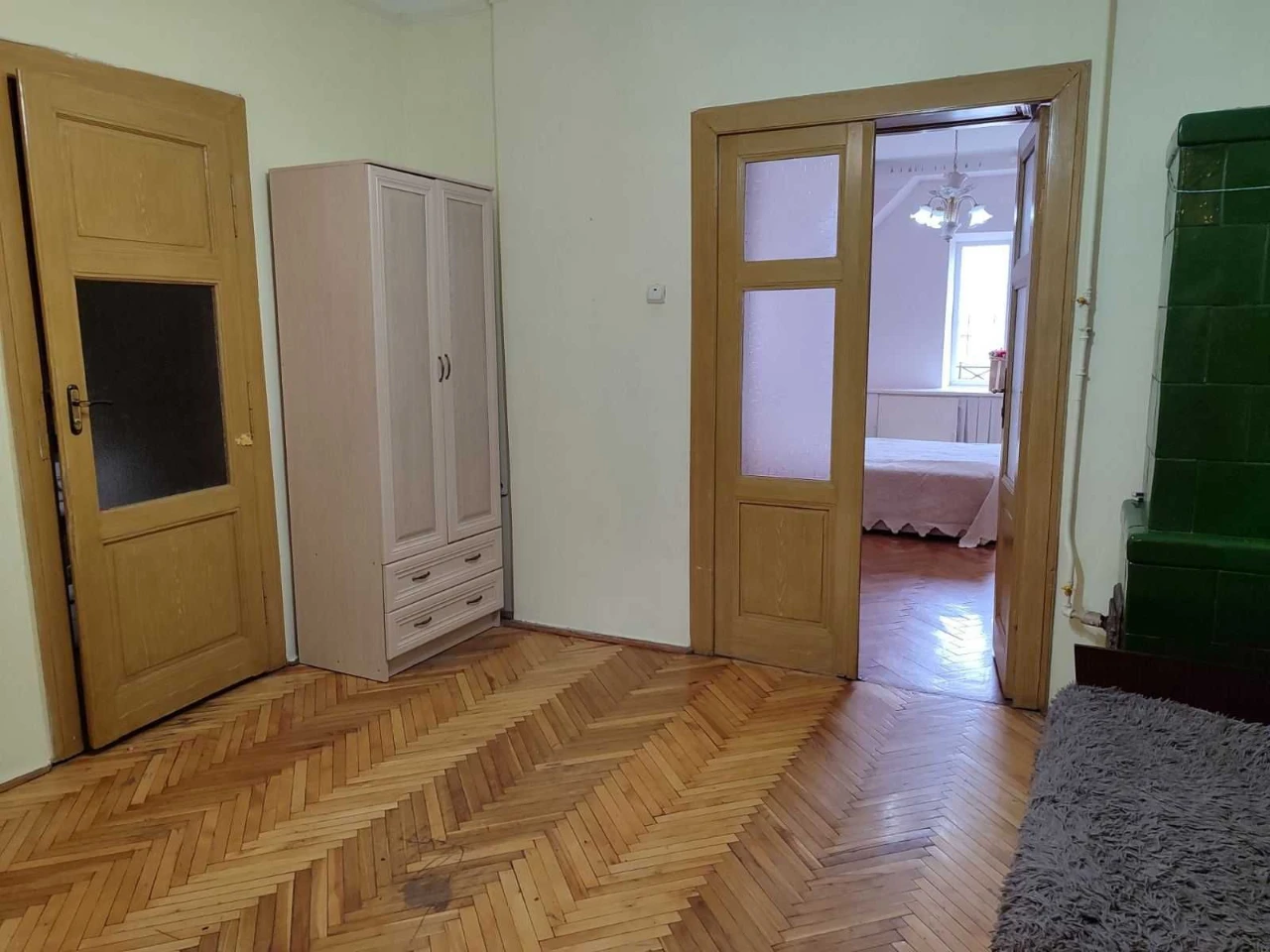 Продається 2-кімнатна квартира в Центрі міста, район Театрал