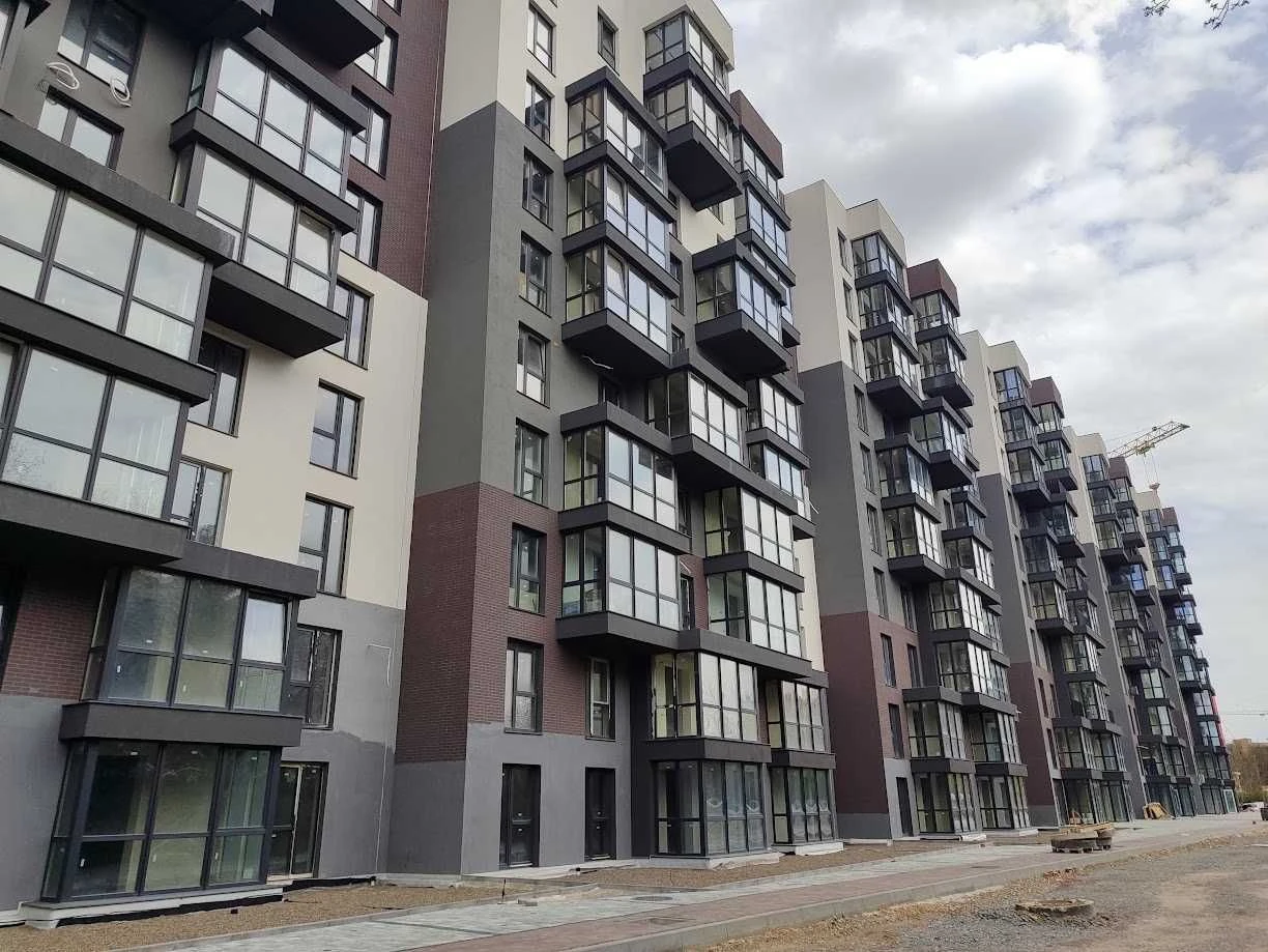 Продається 4-кімн ПЕНТХАУС з кухнею-студією та терасою 60 м²