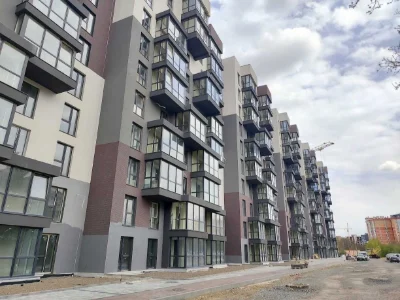 Продається 4-кімн ПЕНТХАУС з кухнею-студією та терасою 60 м²