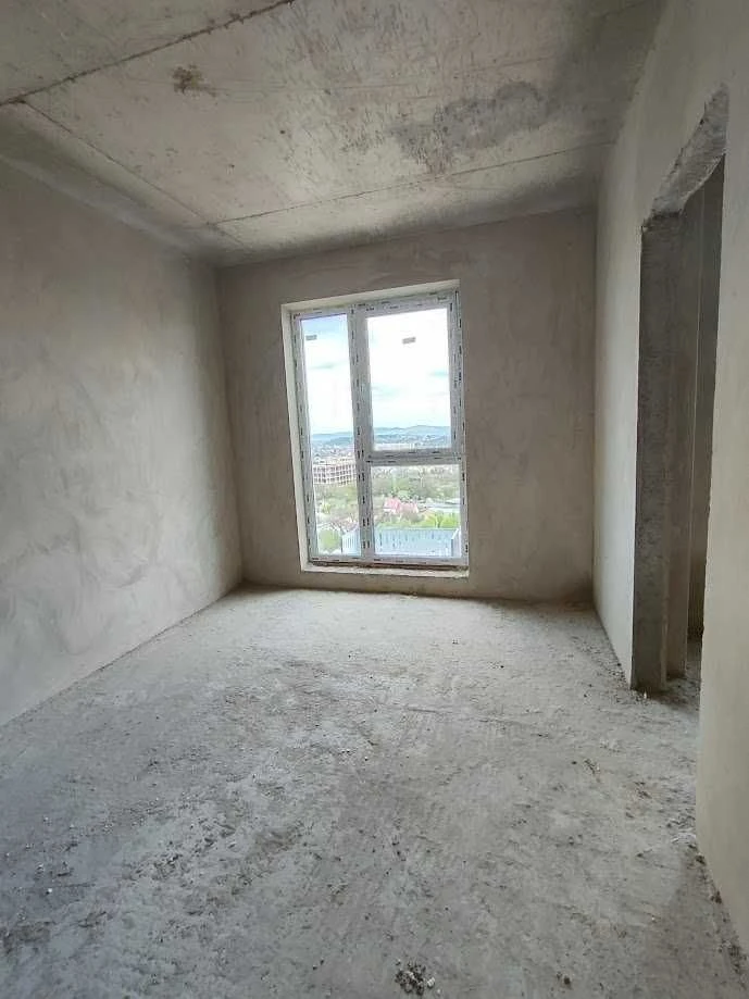 Продається 4-кімн ПЕНТХАУС з кухнею-студією та терасою 60 м²