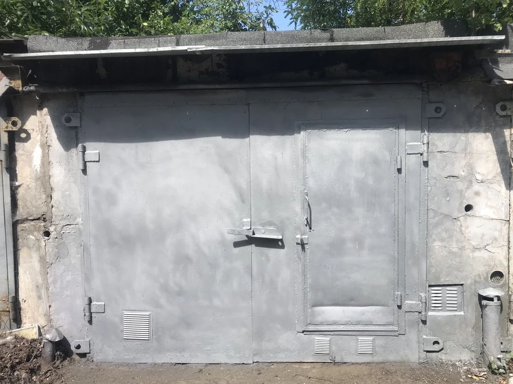 Продам капітальний гараж Соломенский ул. Новополевая 67-а