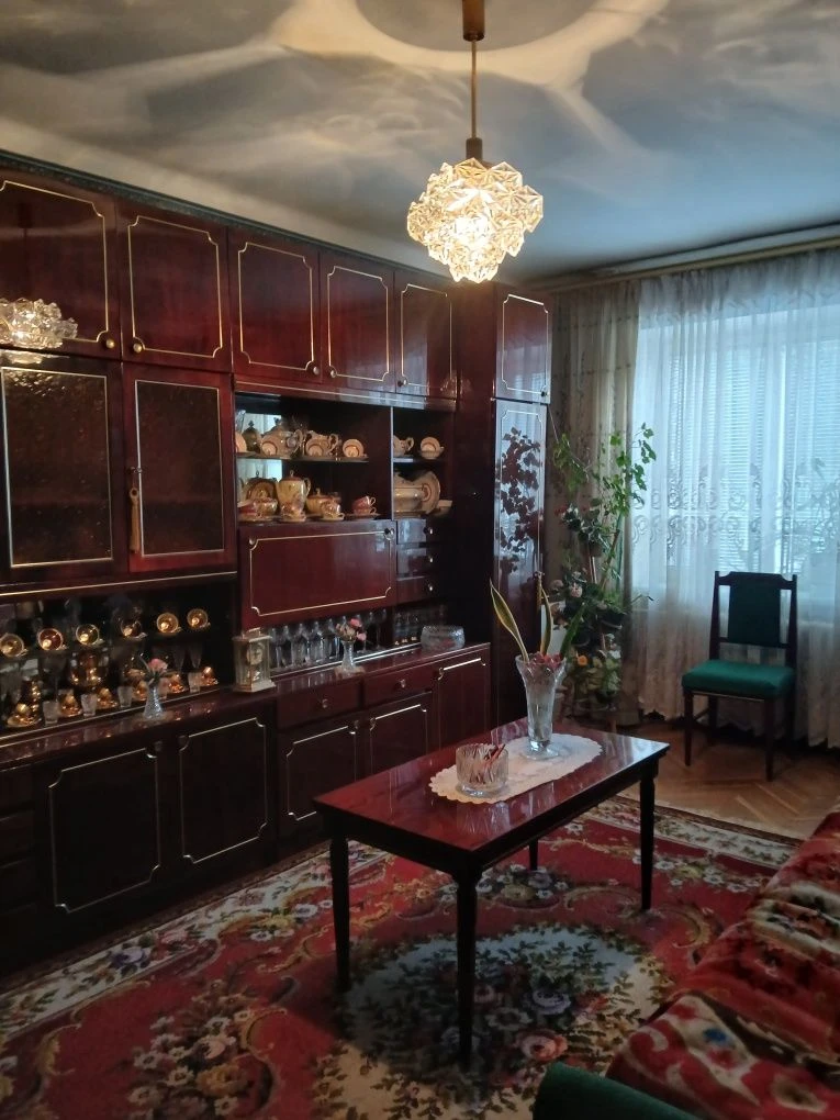 Продаж 3-х кімнатної квартири, центр міста