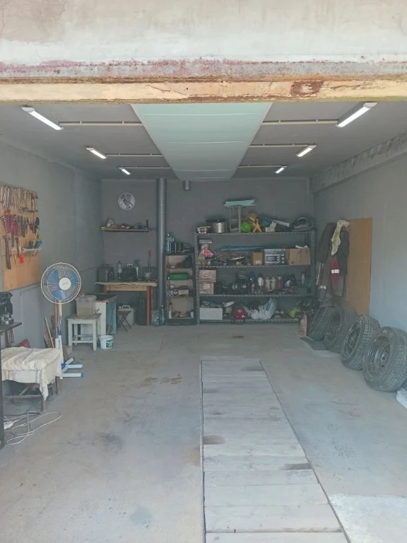 Продам капітальний гараж