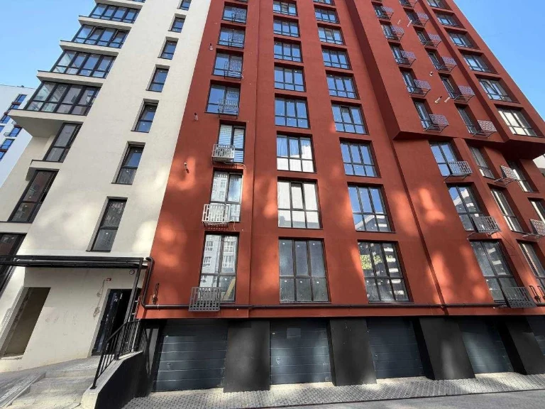 Продам гараж 24 м² у ЖК Comfort House
