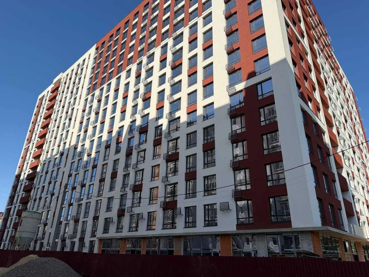 Продам гараж 24 м² у ЖК Comfort House