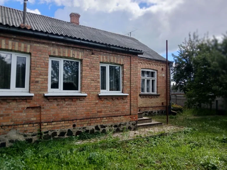 Продаж будинку у місті Луцьк