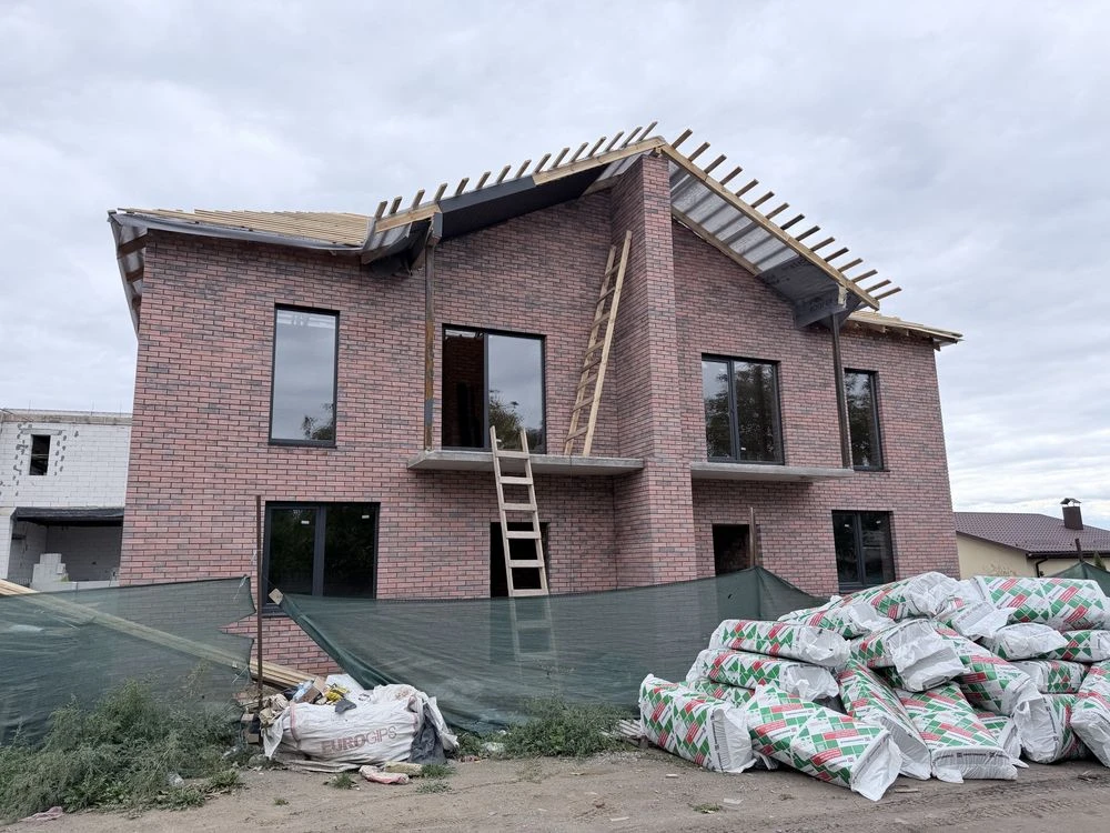 Продам сучасний дуплекс  район 3 лікарні