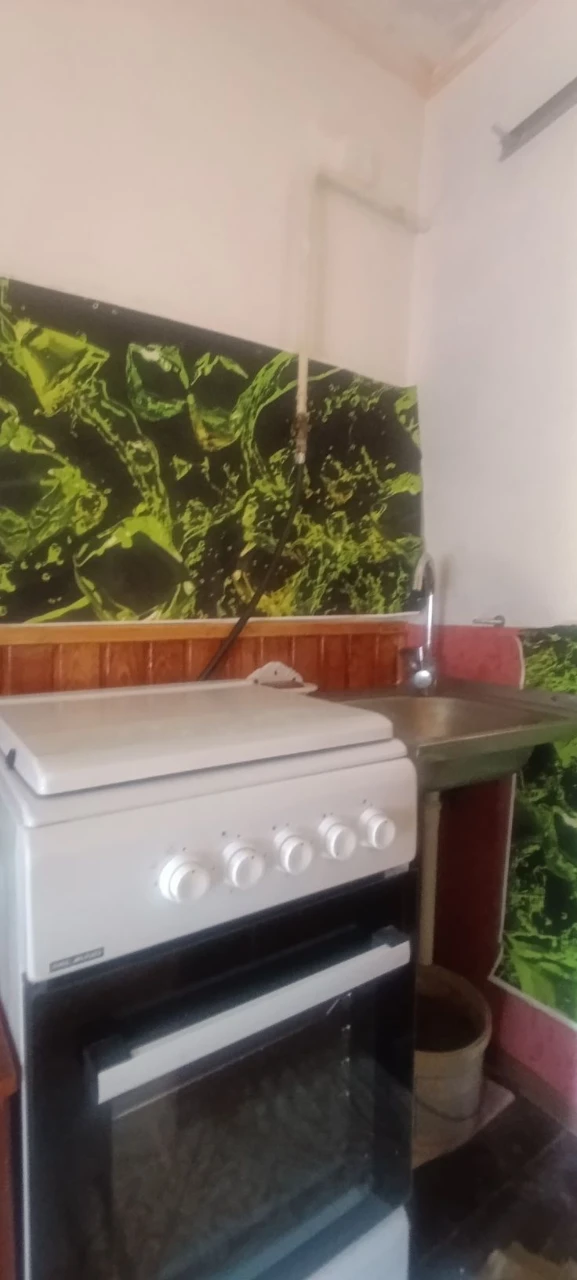 Продається будинок в Березівці з газом та всі зручності.