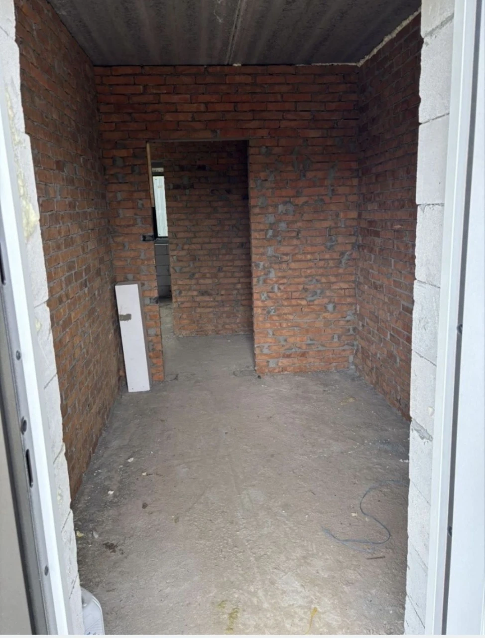 Продается одноэтажный дом площадью 108 м2 на участке 6 соток, в идеальном месте.