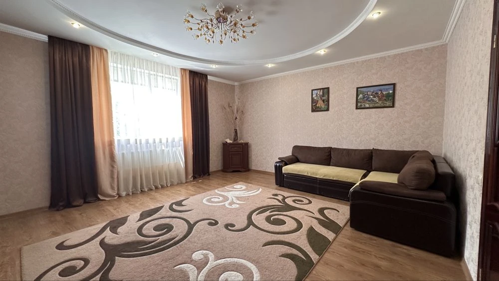 Продаж комфортного будинку