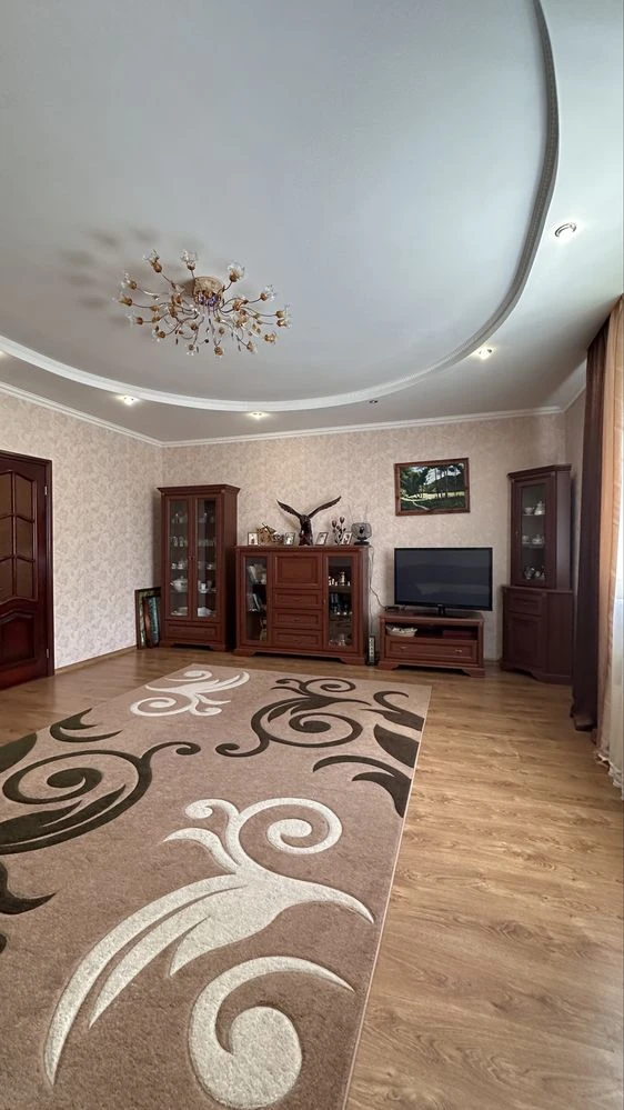 Продаж комфортного будинку