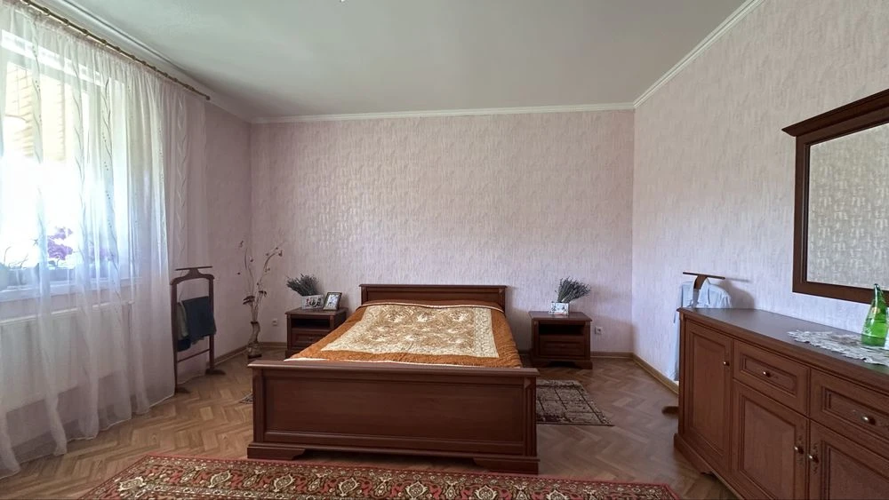 Продаж комфортного будинку