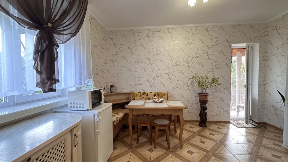Продаж комфортного будинку