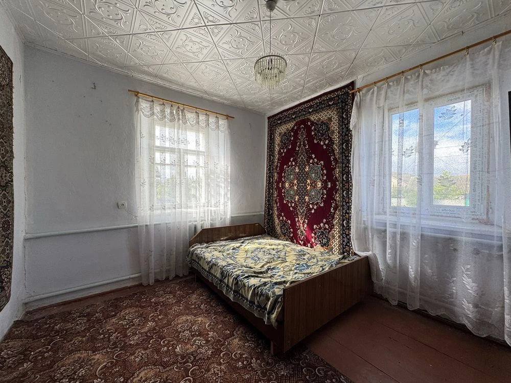 Продам добротний цегляний булинок в селі Кузьмин, поруч міст
