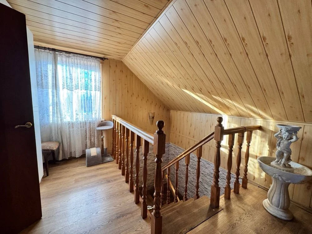 Продаж ! Міцний окремий будинок 120м2 з ремонтом, єВідновлен