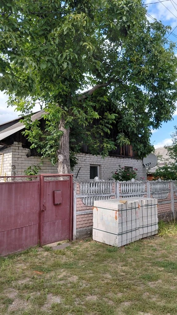 Продаж окремого будинку