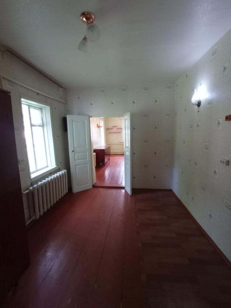 Продаж. Частина будинку Голлівуд