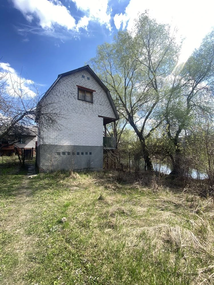 Продам дачу біля водойми
