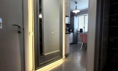 Продам 2-кімнатну квартиру, вулиця Миколайчука Івана (Серафи