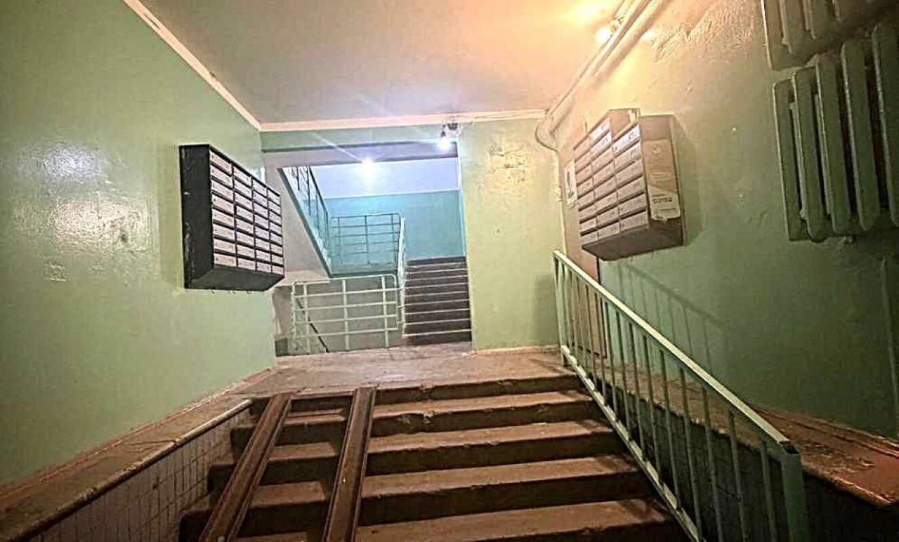 Продам 2-кімнатну квартиру, вулиця Миколайчука Івана (Серафи