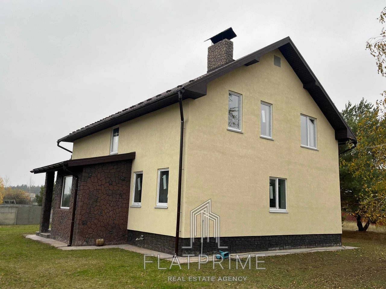 Продаж будинку 230 кВ.м 20 соток власна свердловина септик р