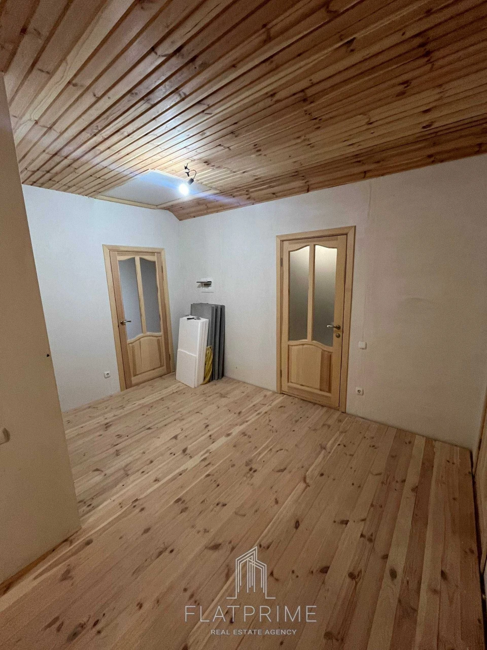 Продаж будинку 230 кВ.м 20 соток власна свердловина септик р