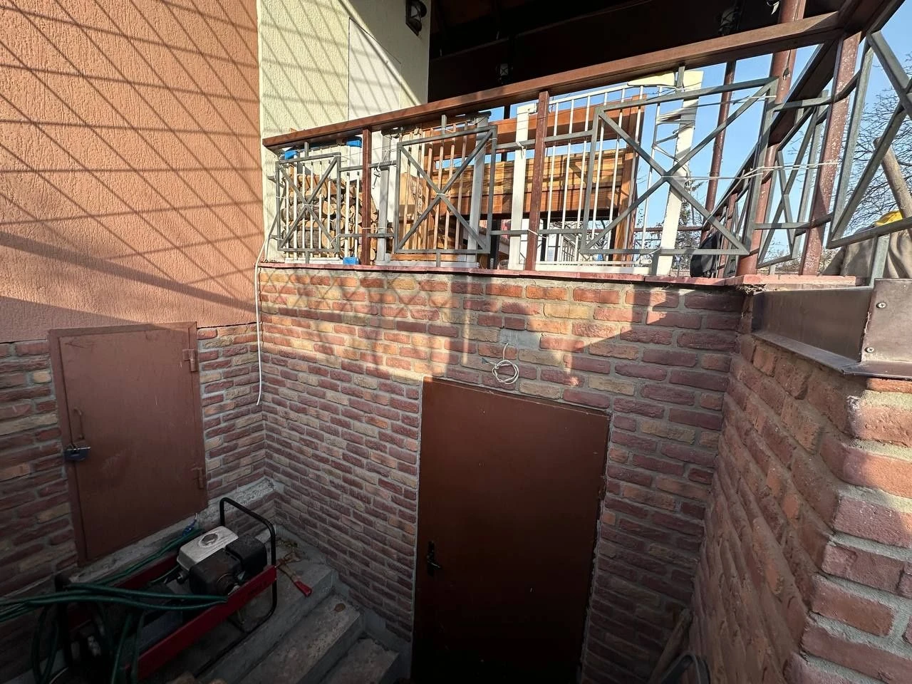 Осокорки .Продам будинок 125 м2 по вулиці Садова 118 А