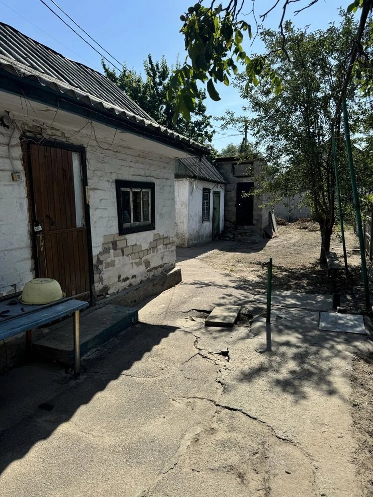 Продам дом на Богомаза/левый берег /на два входа