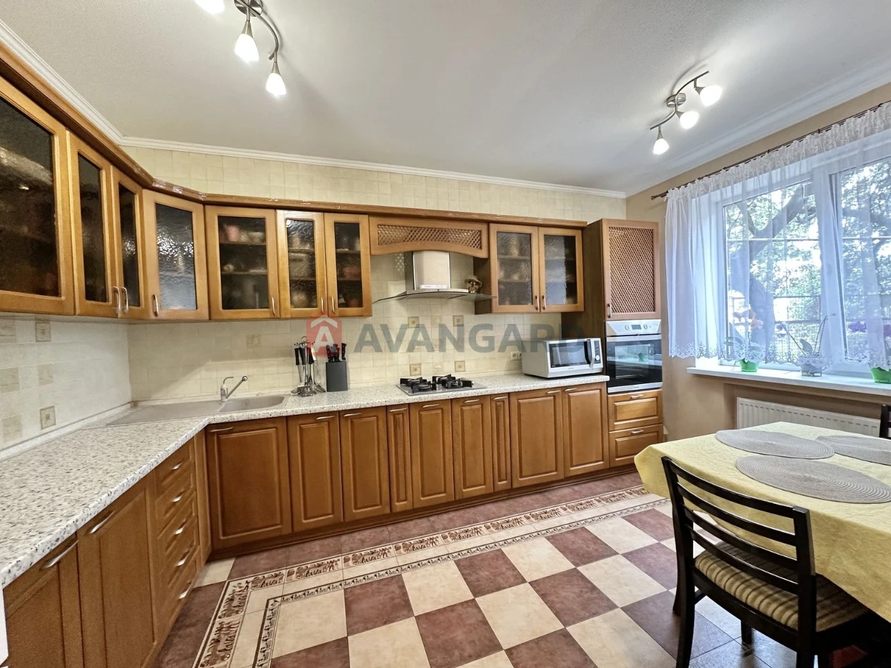 Продам дом 188 м2 Диёвка1 р-н ж/м Парус /Красный Камень