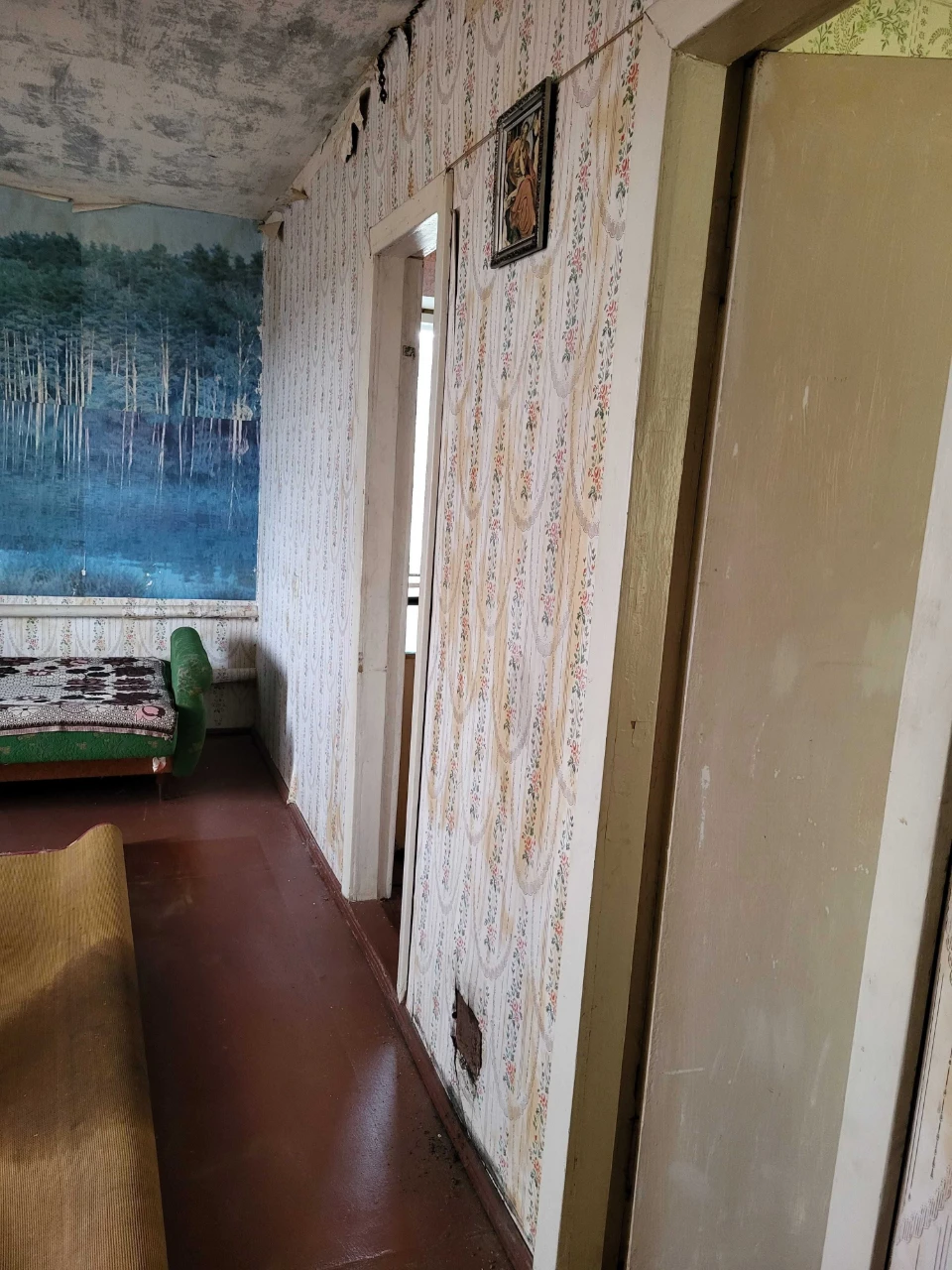 Продається житловий будинок з садибою