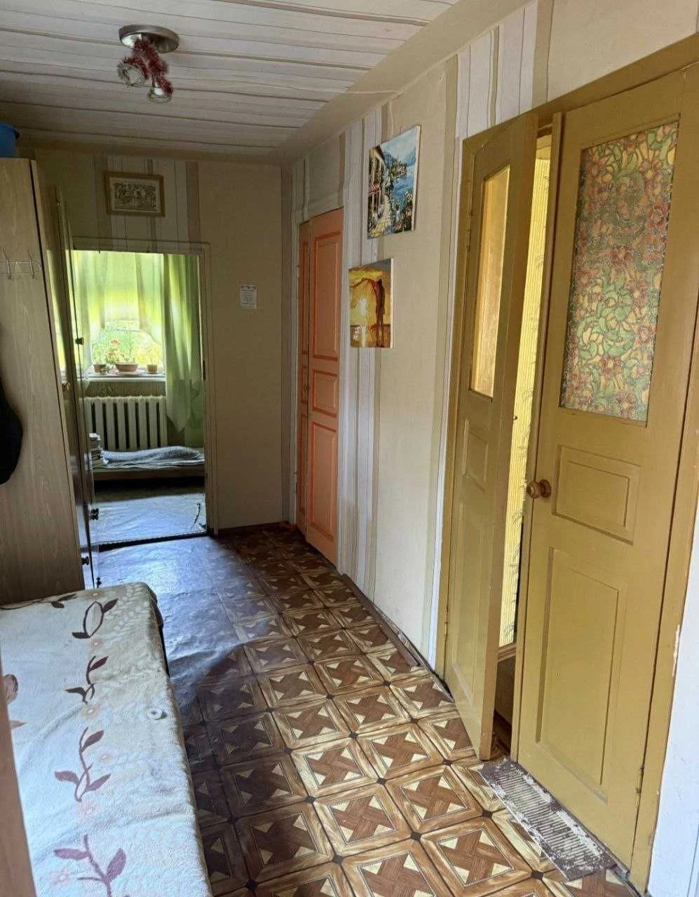 Продам дом с ремонтом,АГВ и гаражем на Слободке/6 соток