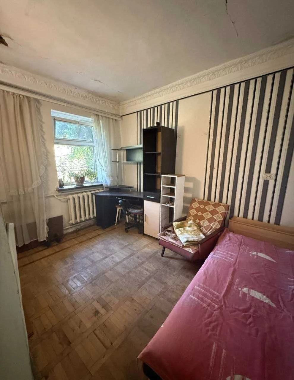 Продам дом с ремонтом,АГВ и гаражем на Слободке/6 соток