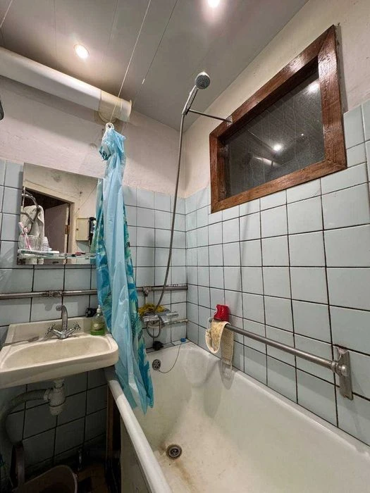 Продам 3к квартиру на вул. Новокримська, буд. 2А